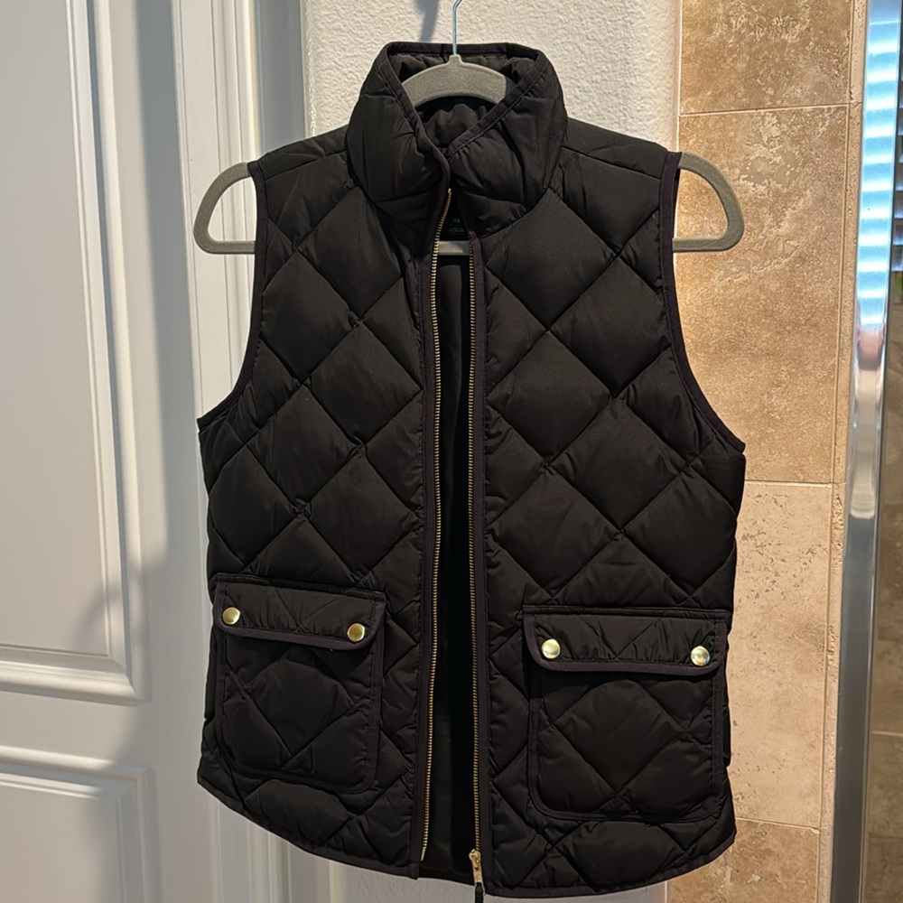 J. Crew Puffer Vest - Picture 4 of 6